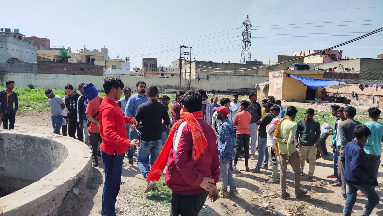 जालंधर : गंदे पानी में तैरता मिला व्यक्ती का शव, इलाके में सनसनी