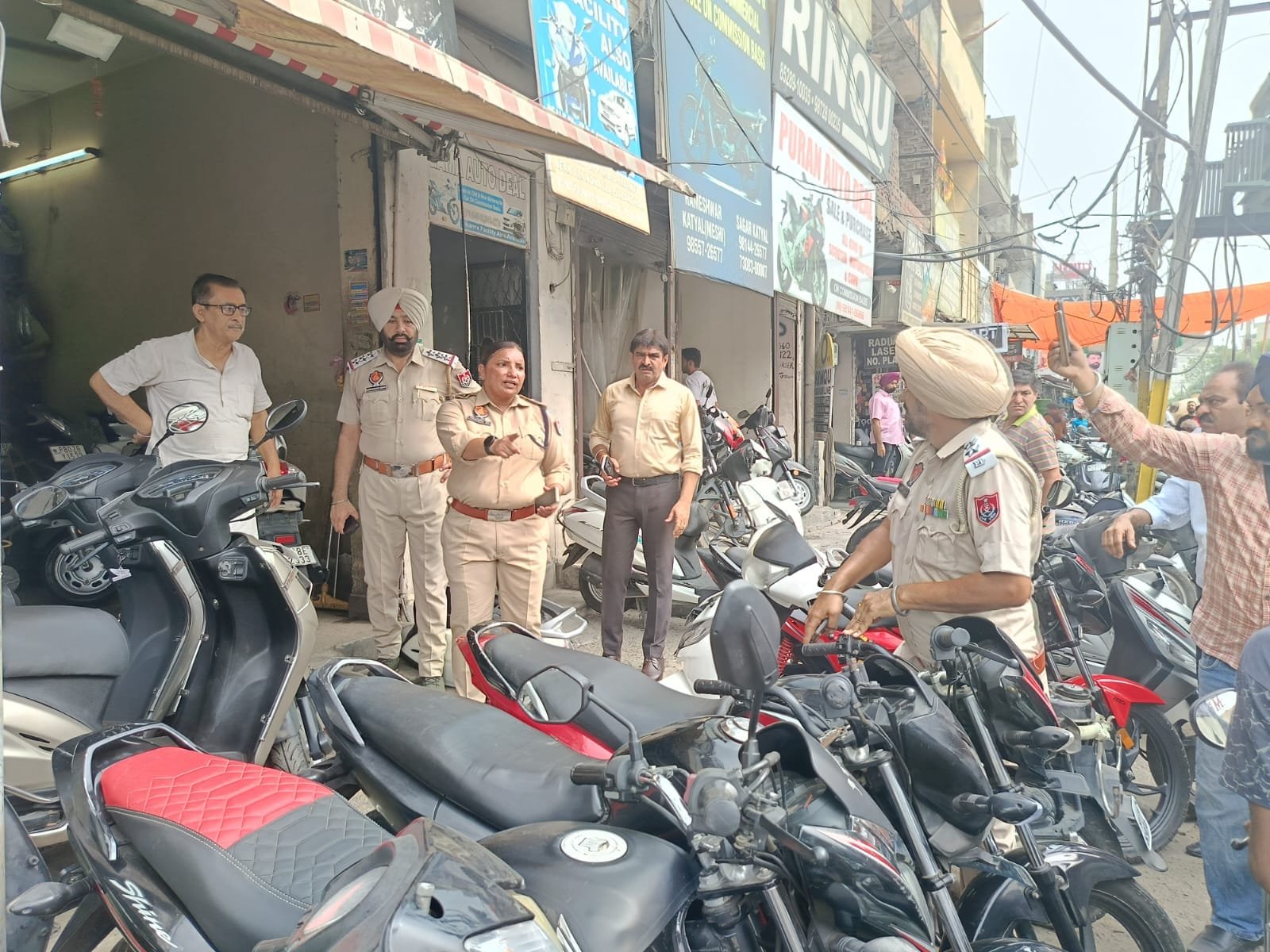 कमिश्नरेट पुलिस जालंधर ने यातायात नियमों के उल्लंघन पर की सख्त कार्रवाई, 13 एफआईआर दर्ज और 493 चालान जारी