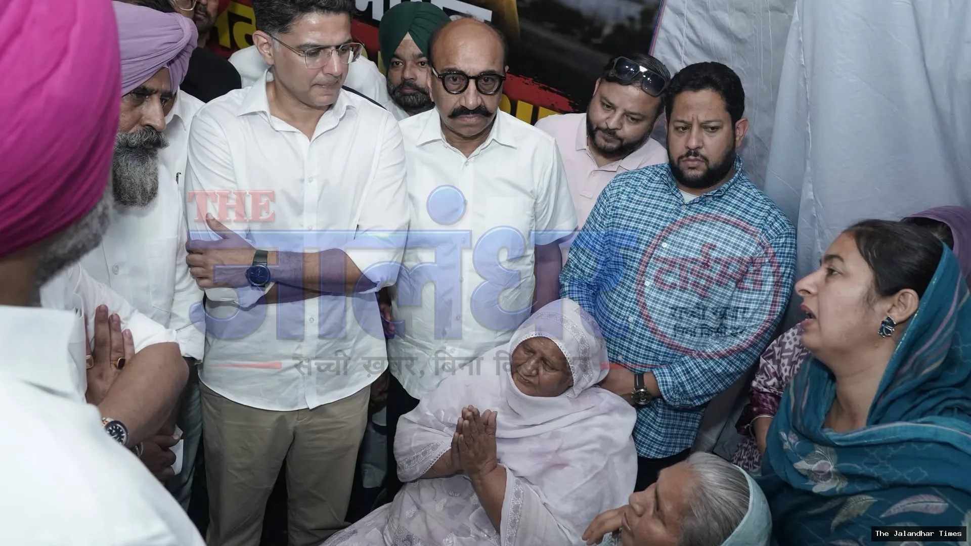 Sachin Pilot and Pargat Singh meet murdered teacher Jagdeep Singh's family in Jandiala Guru, Amritsar