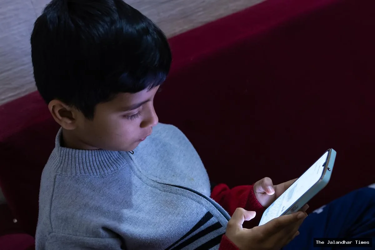 Should India Restrict Social Media for Minors? Experts Warn a Ban Could Bring New Risks