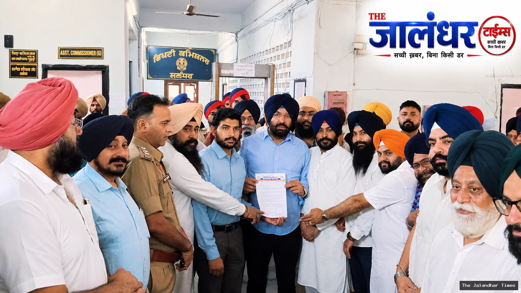 Akali Dal leaders protest in Jalandhar over Parvinder Singh Jhota killing and submit memorandum