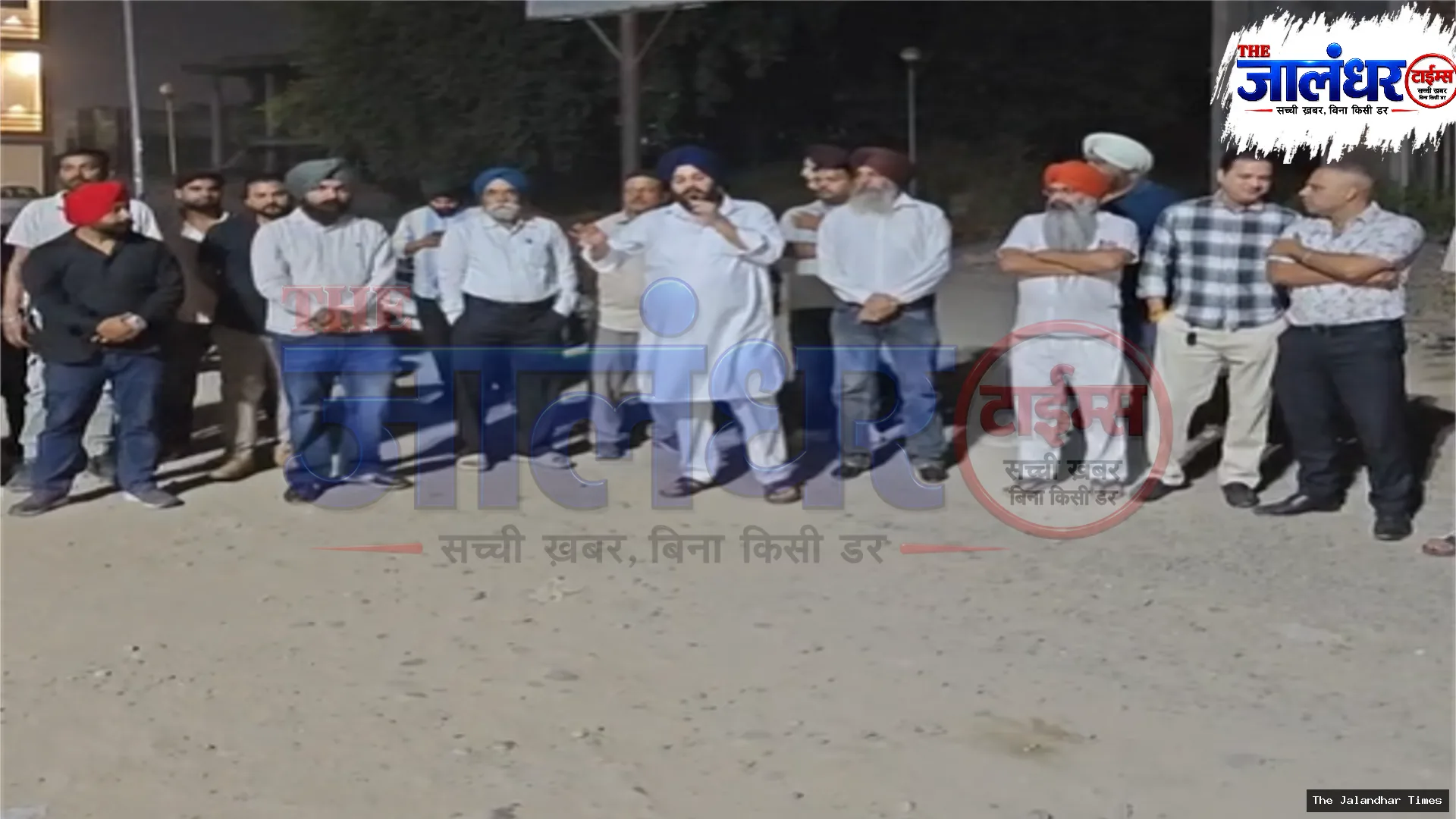 Jalandhar Traders Protest Over Damaged Road in Guru Teg Bahadur Nagar, Threaten to Intensify Agitation