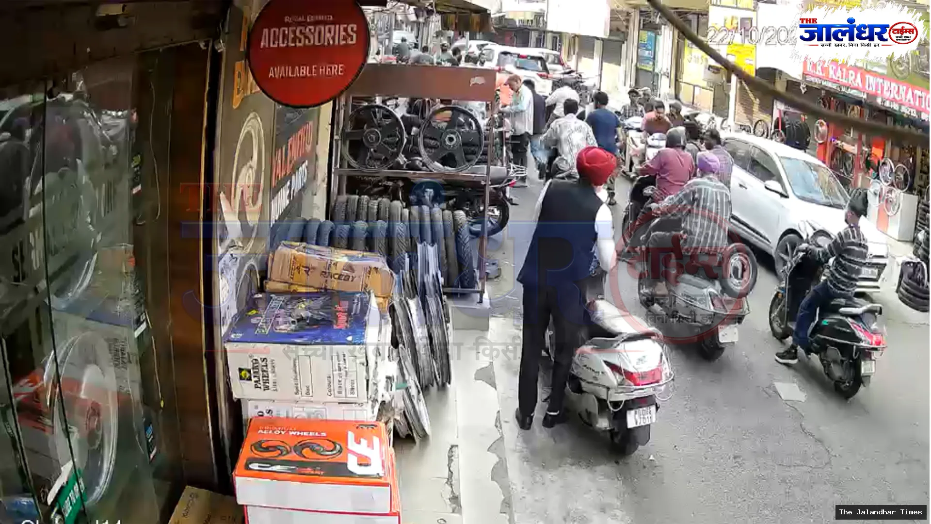Activa Stolen From Outside Shop in Jalandhar’s Shastri Market; Suspect Caught on CCTV