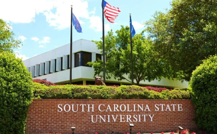 2-killed-in-shooting-at-south-carolina-state-university-campus-in-the-us/