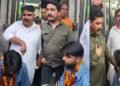 Jalandhar theft accused caught and garlanded by locals viral video
