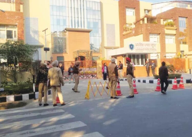 Punjab CM Office aur Chandigarh Court ko bomb threat, police aur CRPF tainat
